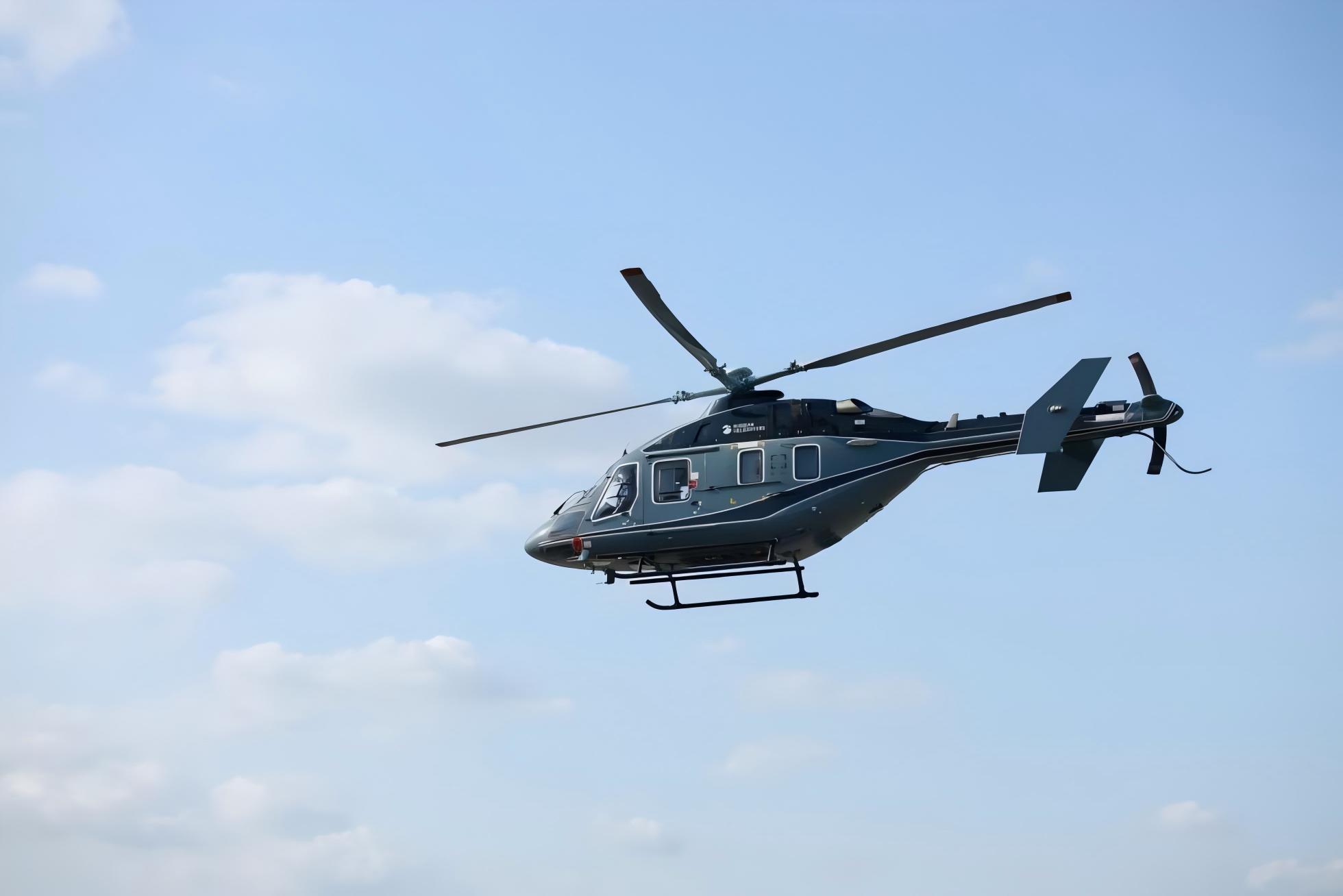 0902 “安萨特”直升机装备VK-650B发动机进行首飞.jpg 0902 “安萨特”直升机装备VK-650B发动机进行首飞.jpg